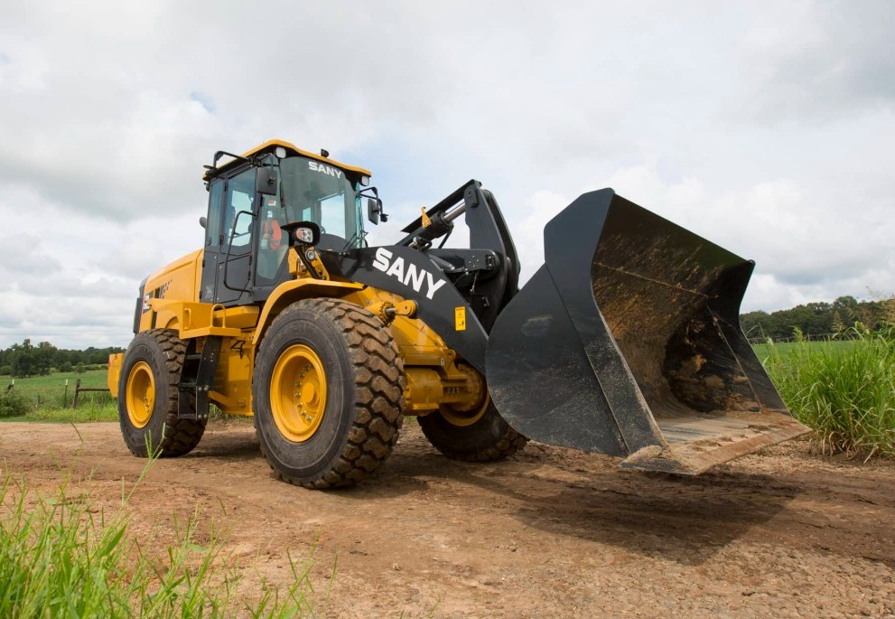 Wheel Loaders for Agriculture and Farms: How They Help 