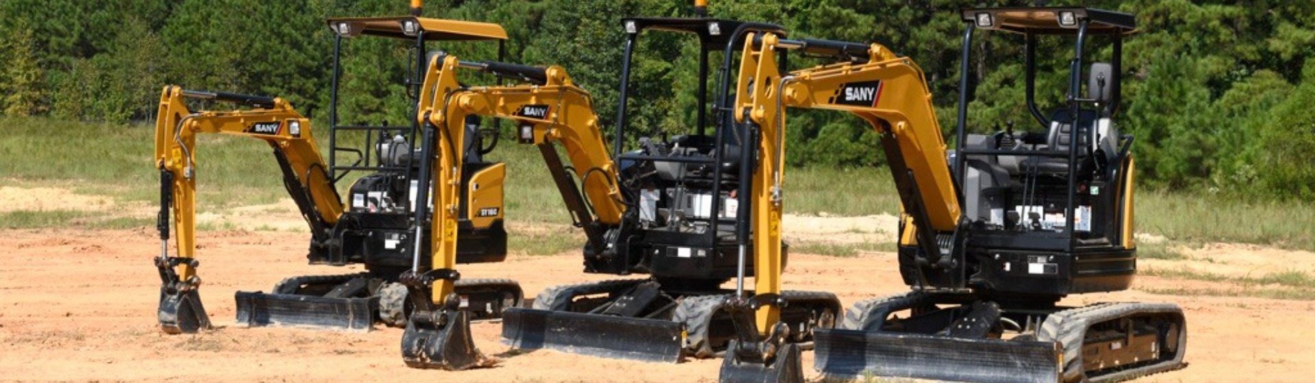 How Small Excavators Bring Efficiency to Tight Spaces 