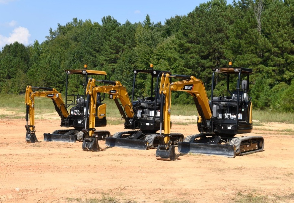 How Small Excavators Bring Efficiency to Tight Spaces 